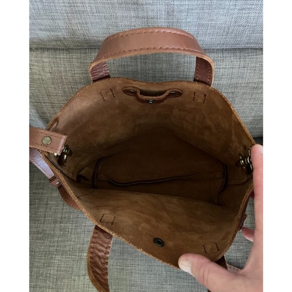 Portland Leather mini crossbody in SOLIEL  - Picture 7 of 7